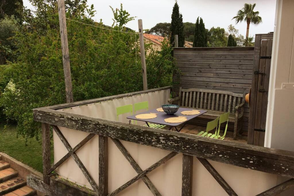 Appartement A 100 M Du Village De Porquerolles Exterior foto